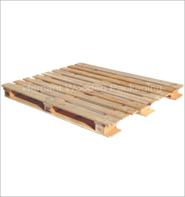 Wooden Pallet Packing